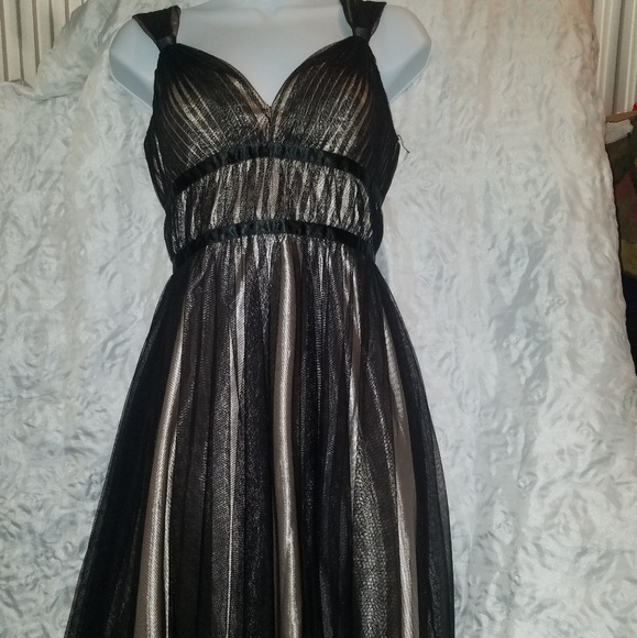 Beautiful Black Cocktail Dress size 3/4 - Picture 1 of 5